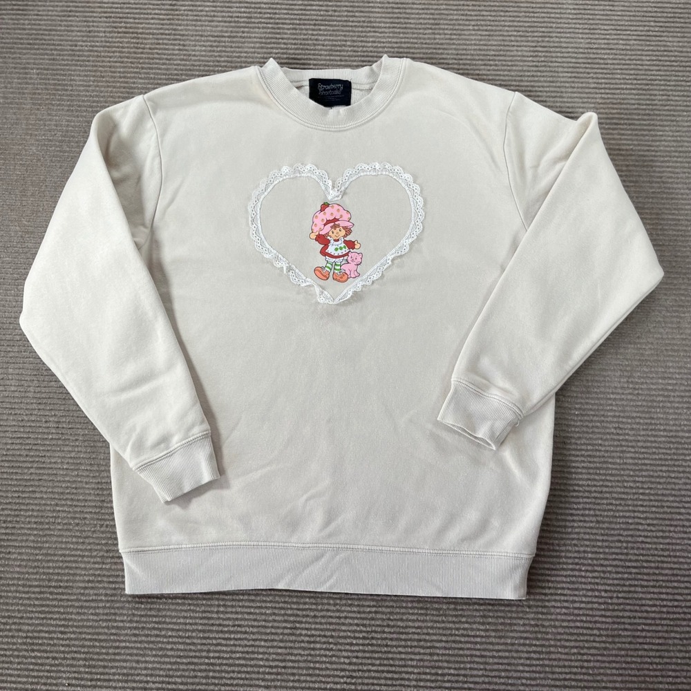 Strawberry Shortcake Lace Heart Graphic Sweatshirt Cream Womens Small